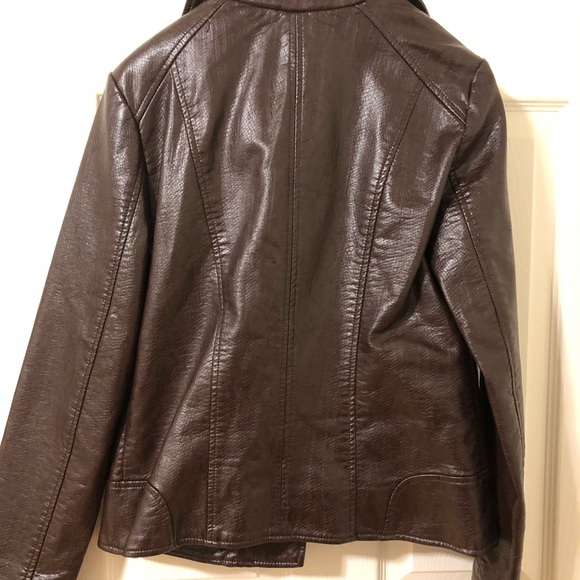 Guess Faux Leather size M - Picture 3 of 3